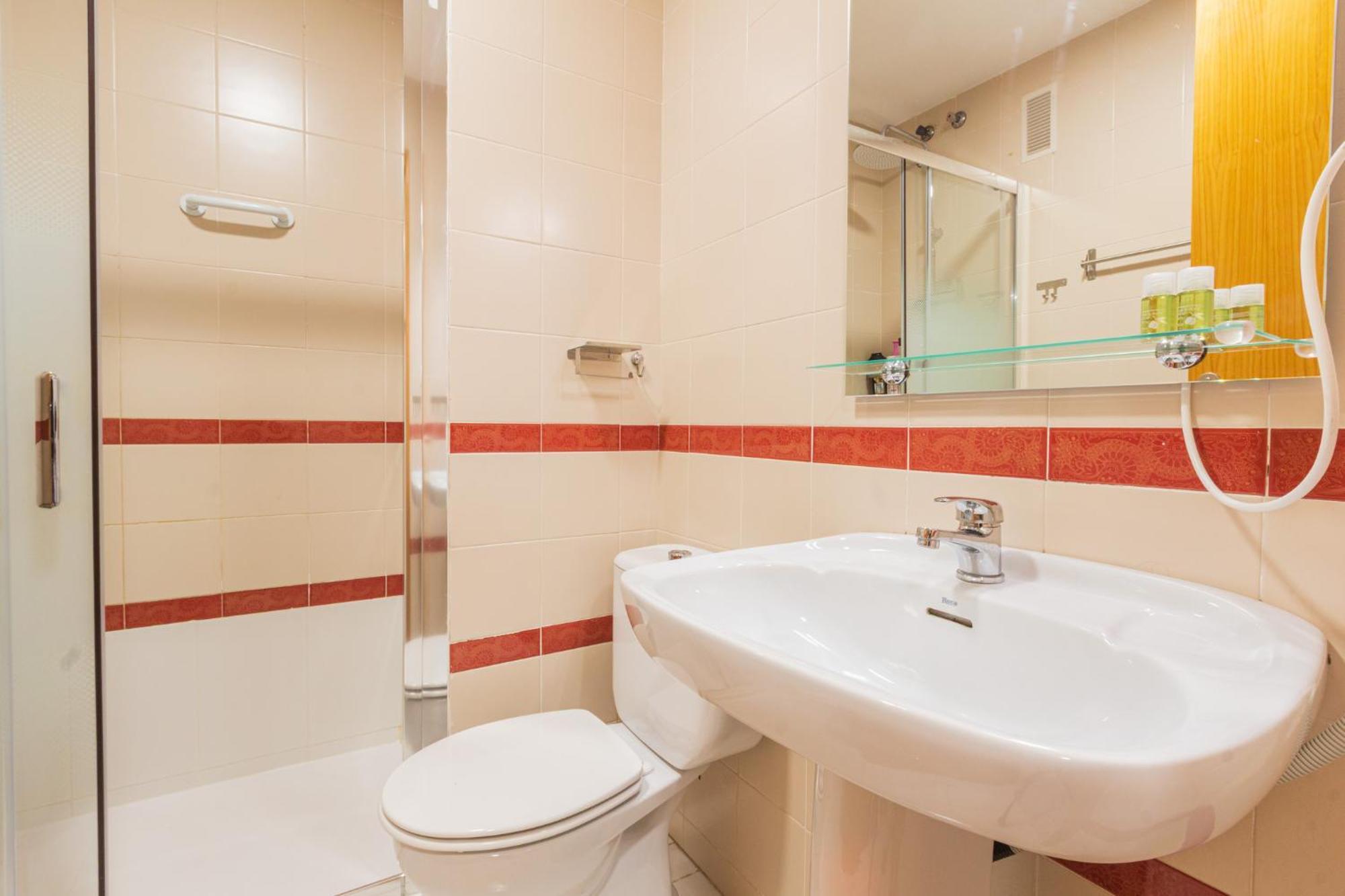 Menabrea Holiday House Near The Beach And Airport Санта Пола Екстериор снимка