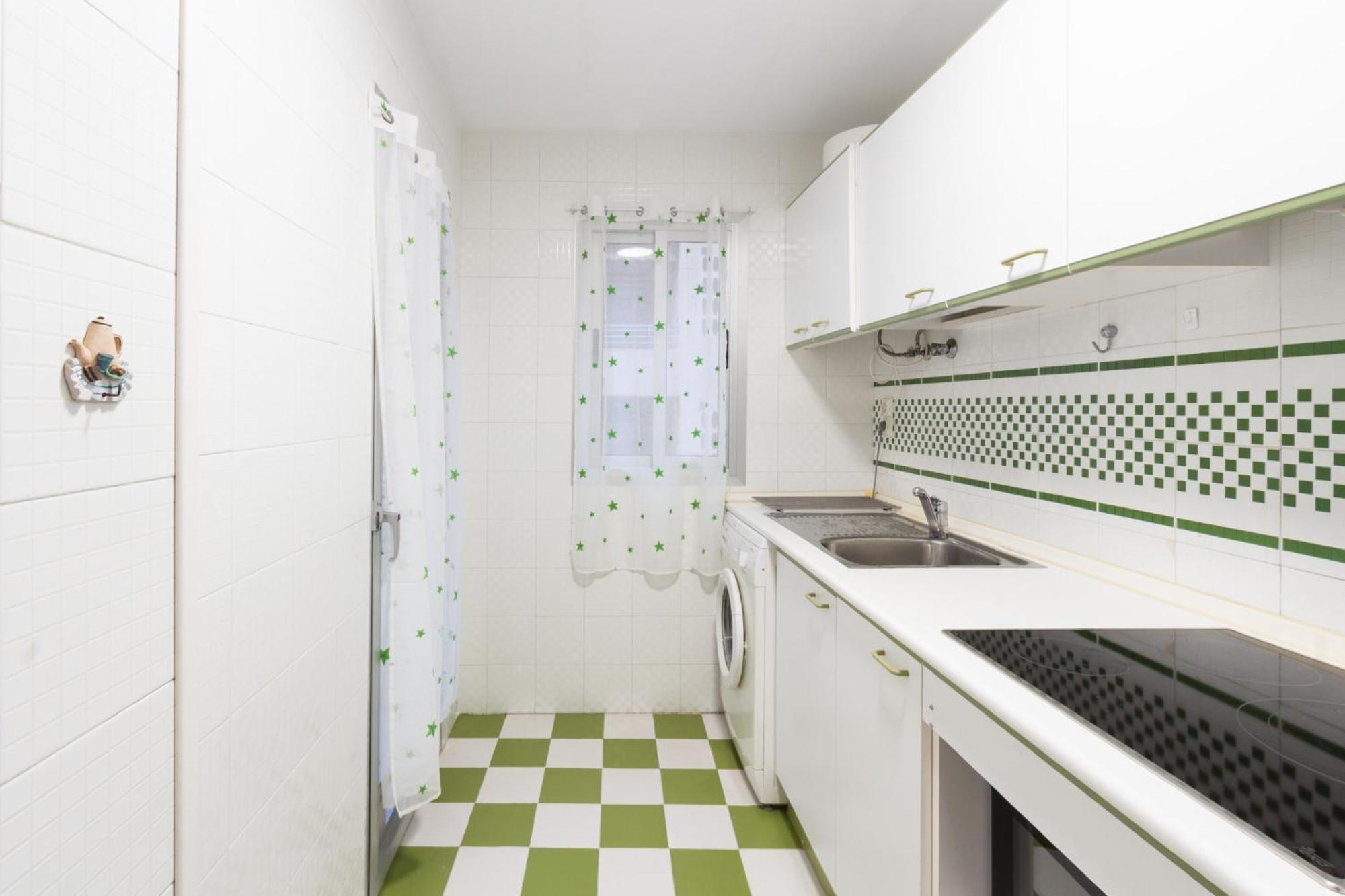 Menabrea Holiday House Near The Beach And Airport Санта Пола Екстериор снимка